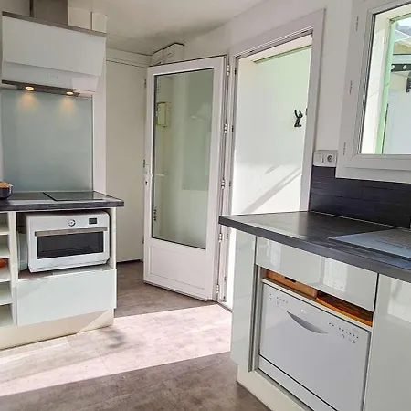 Charmante Entierement Renovee, Dans Le Centre Du Village La Couarde-sur-Mer