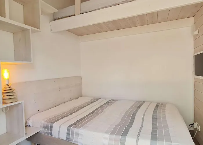 Charmante Entièrement Rénovée, Dans Le Centre Du Village Villa