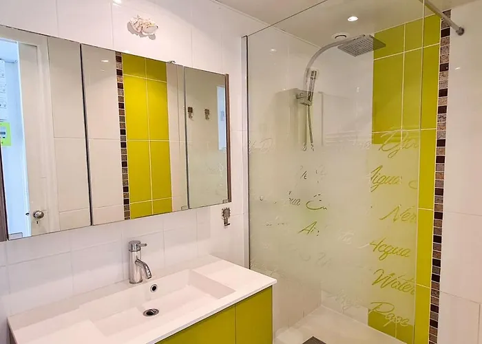 Charmante Entièrement Rénovée, Dans Le Centre Du Village Villa *