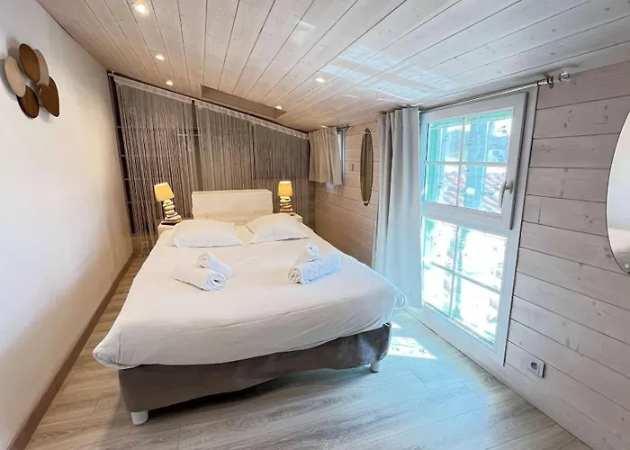 Charmante Entièrement Rénovée, Dans Le Centre Du Village La Couarde-sur-Mer